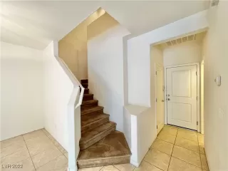 Photo #5: 2385738 Listing 