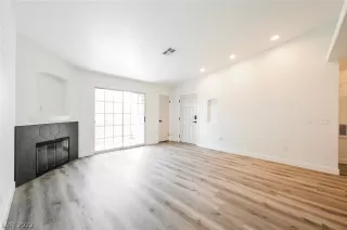 Photo #5: 2385746 Listing 