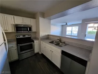 Photo #2: 2385751 Listing