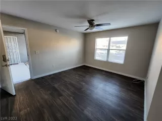 Photo #5: 2385751 Listing