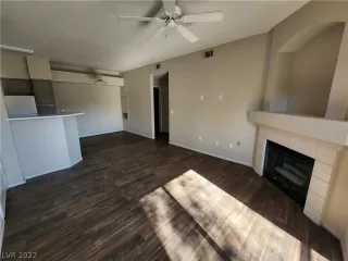 Photo #2: 2385756 Listing