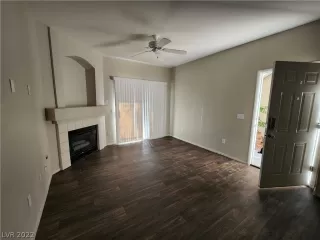 Photo #6: 2385756 Listing