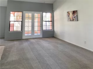 Photo #3: 2385790 Listing