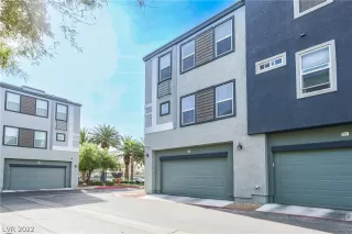 Photo #1: 2385817 Listing