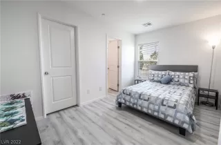 Photo #4: 2385817 Listing