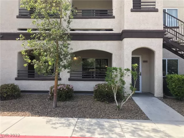 MLS: 2385848 Condo For Sale