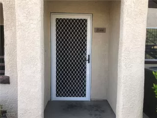 Photo #1: 2385848 Listing 