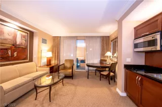 Photo #2: 2385870 Listing 