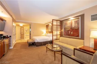 Photo #3: 2385870 Listing 