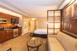 Photo #4: 2385870 Listing 