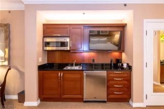 Photo #6: 2385870 Listing 