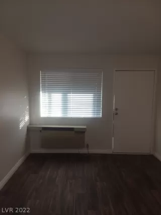 Photo #2: 2385879 Listing 