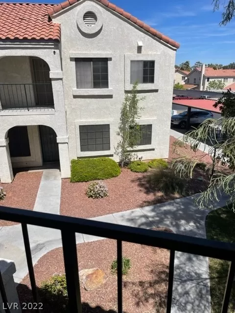 MLS: 2385887 Condo For Sale