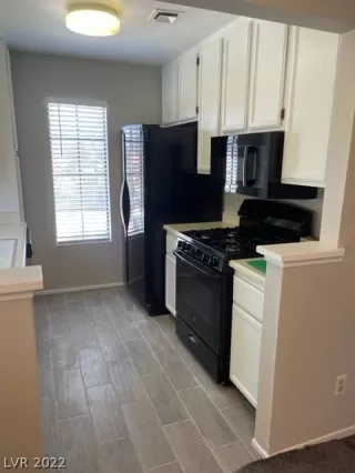 Photo #6: 2385887 Listing 