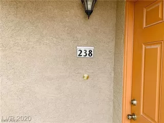 Photo #5: 2385897 Listing