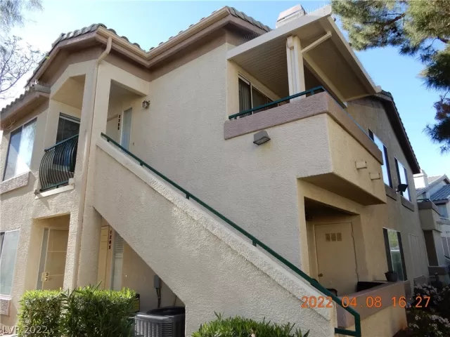 MLS: 2385902 Condo For Sale