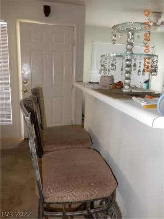 Photo #4: 2385902 Listing