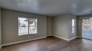 Photo #2: 2385913 Listing 