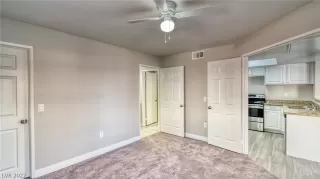 Photo #6: 2385913 Listing 