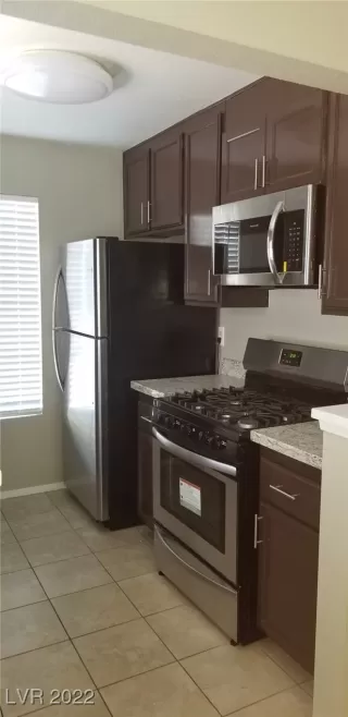 Photo #3: 2385914 Listing 