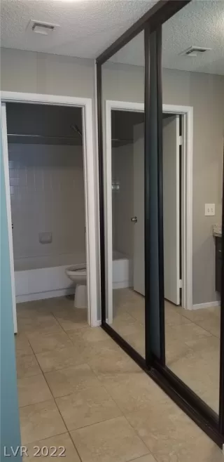 Photo #5: 2385914 Listing 