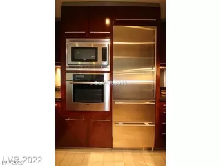 Photo #4: 2385923 Listing