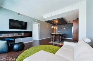 Photo #2: 2385925 Listing 