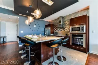 Photo #4: 2385925 Listing 