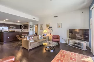 Photo #6: 2385945 Listing 