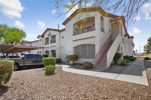 MLS: 2385955 Condo For Sale