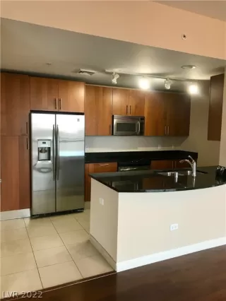 Photo #6: 2385959 Listing 