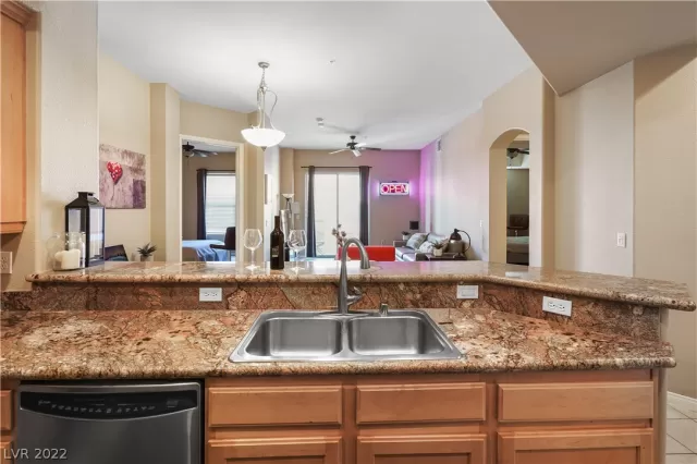 MLS: 2385977 Condo For Sale