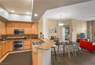 Photo #2: 2385977 Listing