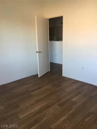 Photo #6: 2385999 Listing 