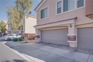 Photo #1: 2386002 Listing