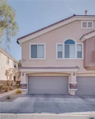 Photo #3: 2386002 Listing