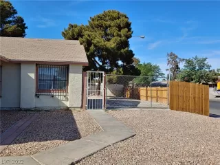 Photo #2: 2386007 Listing