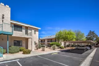 Photo #2: 2386013 Listing