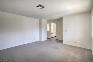 Photo #6: 2386013 Listing