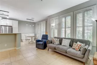 Photo #6: 2386014 Listing 