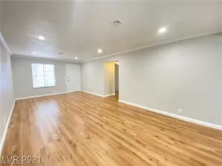 Photo #3: 2386024 Listing 