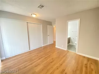 Photo #4: 2386024 Listing 