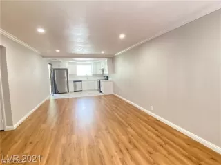 Photo #5: 2386024 Listing 