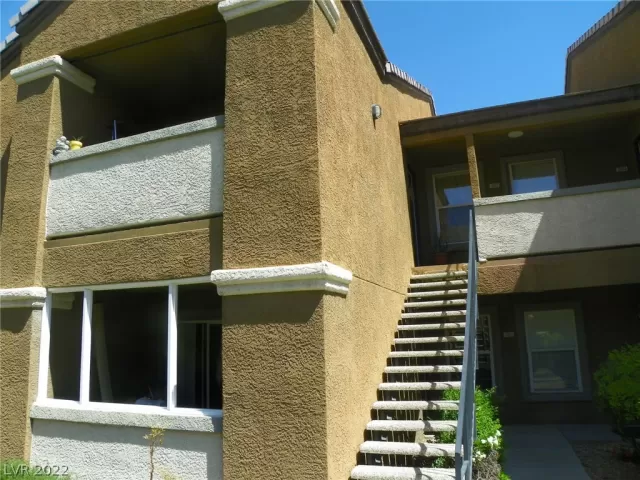 MLS: 2386029 Condo For Sale