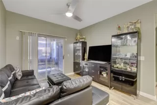 Photo #1: 2386033 Listing