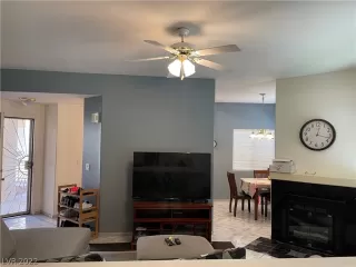 Photo #2: 2386044 Listing