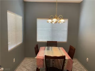 Photo #5: 2386044 Listing