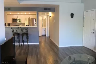 Photo #1: 2386057 Listing