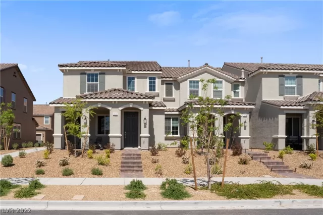 MLS: 2386065 Condo For Sale