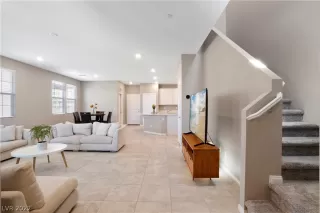 Photo #4: 2386065 Listing 